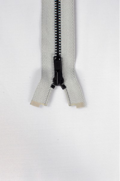 ZIP066 3號拉鏈  單頭拉鏈款式  黑古銅牙拉鏈款式  開尾拉鏈  不設單獨拉鍊訂購 細節-1